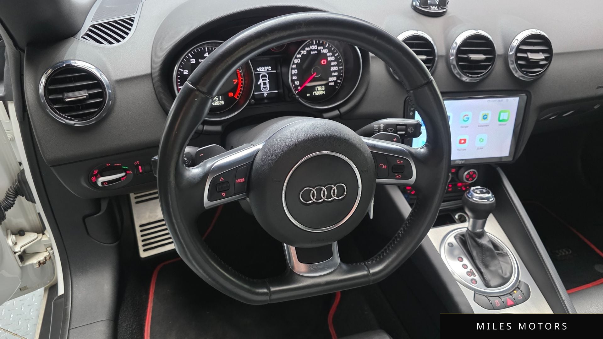Audi TT 2012 — миниатюра 12