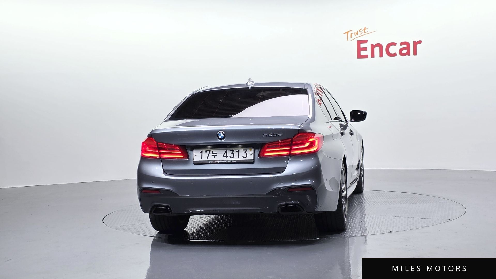 BMW 5 Series (G30) 2018 — миниатюра 4