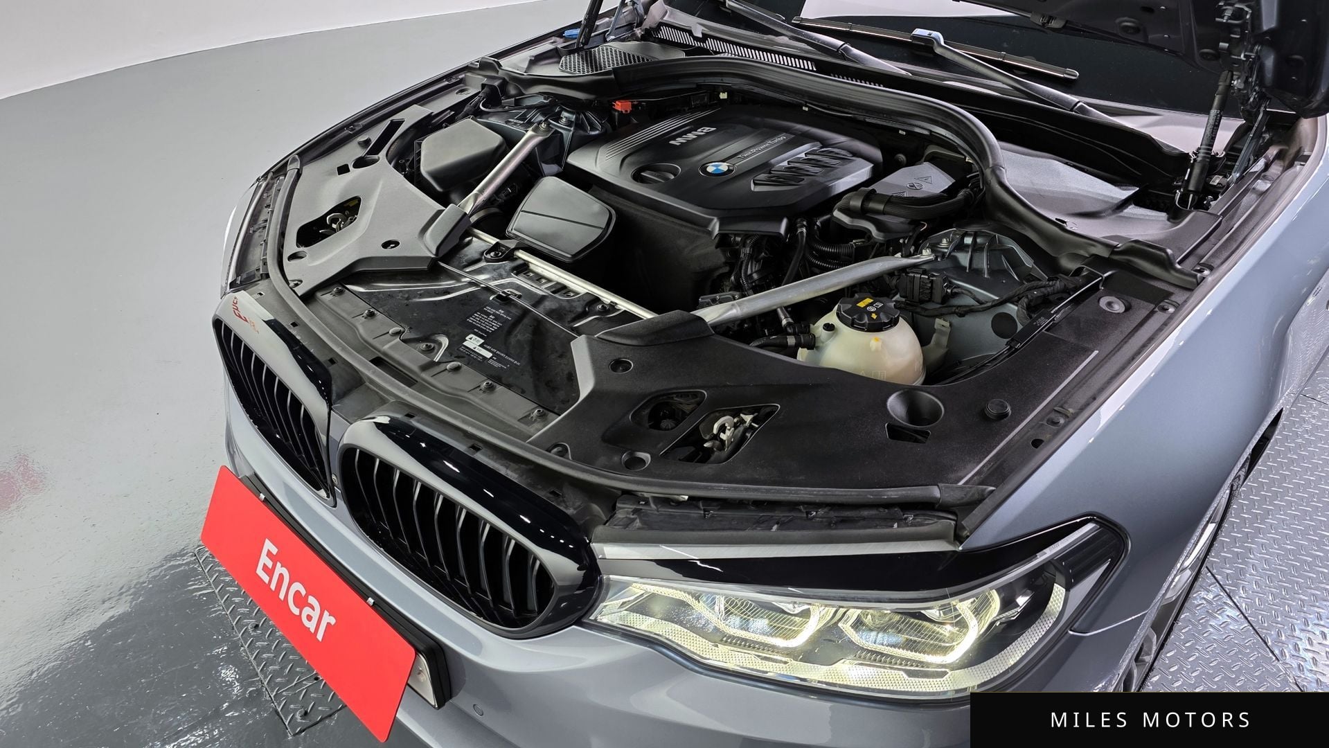 BMW 5 Series (G30) 2018 — миниатюра 6