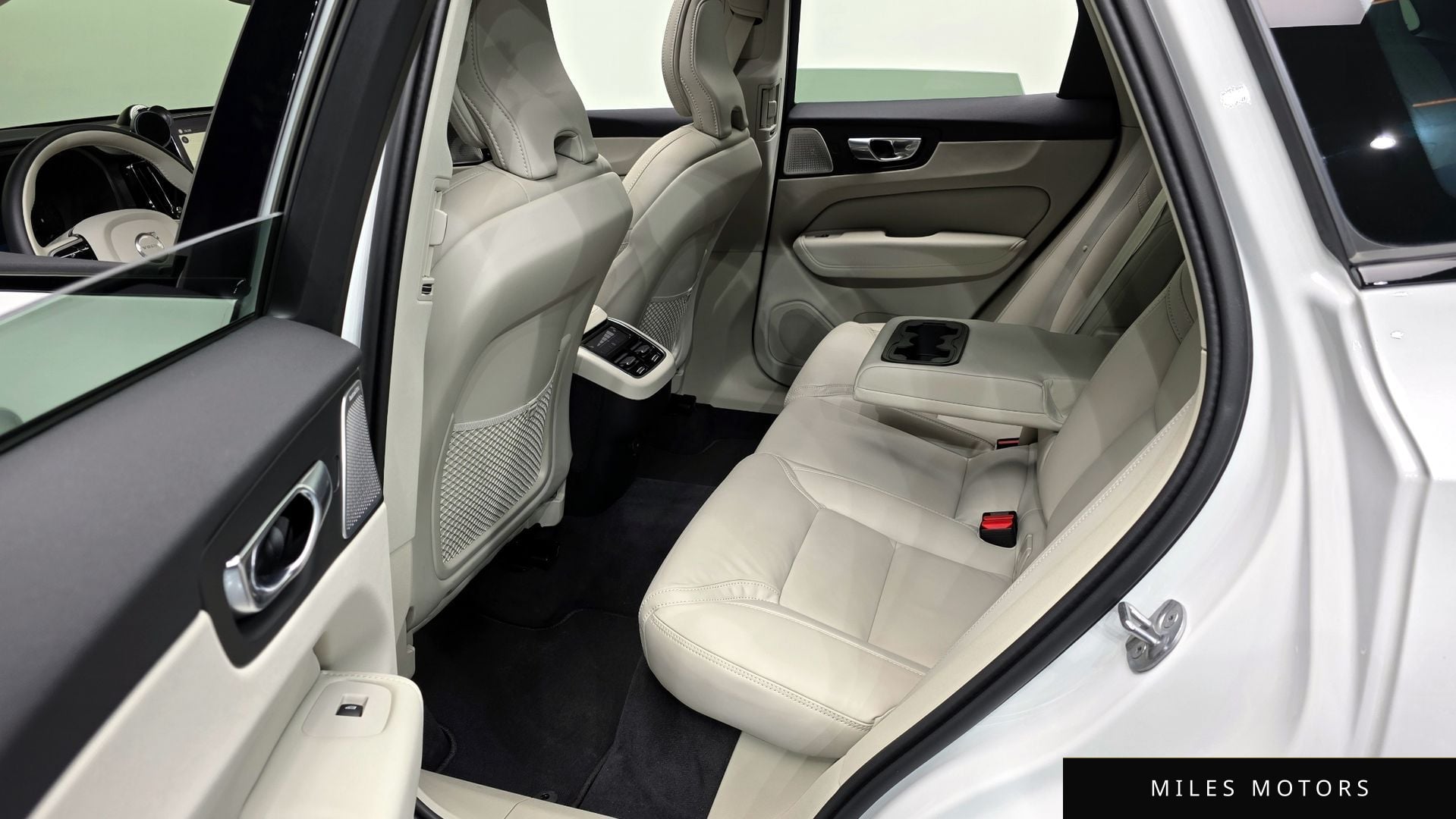 Volvo XC60 2026 — миниатюра 17