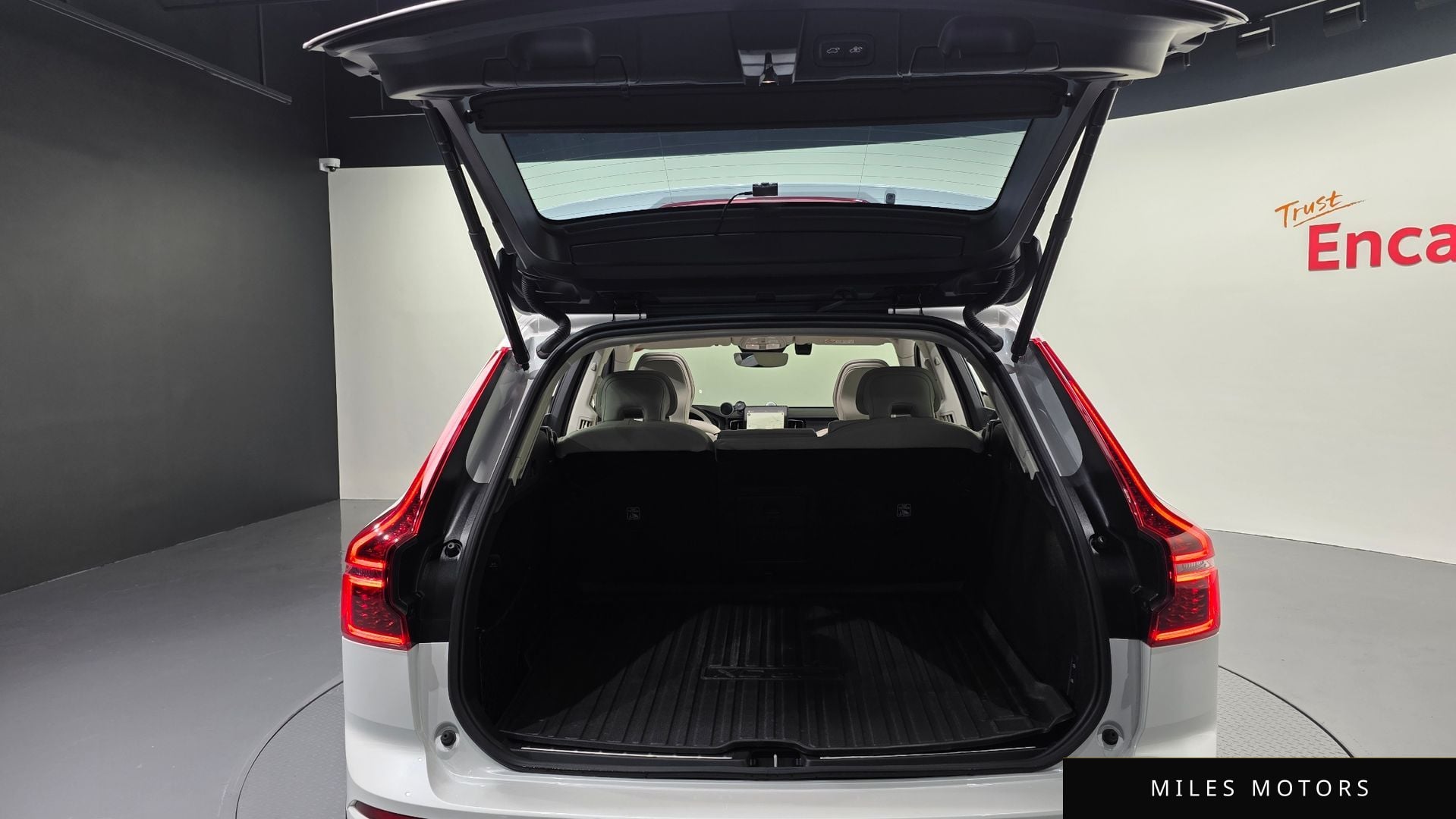 Volvo XC60 2026 — миниатюра 26