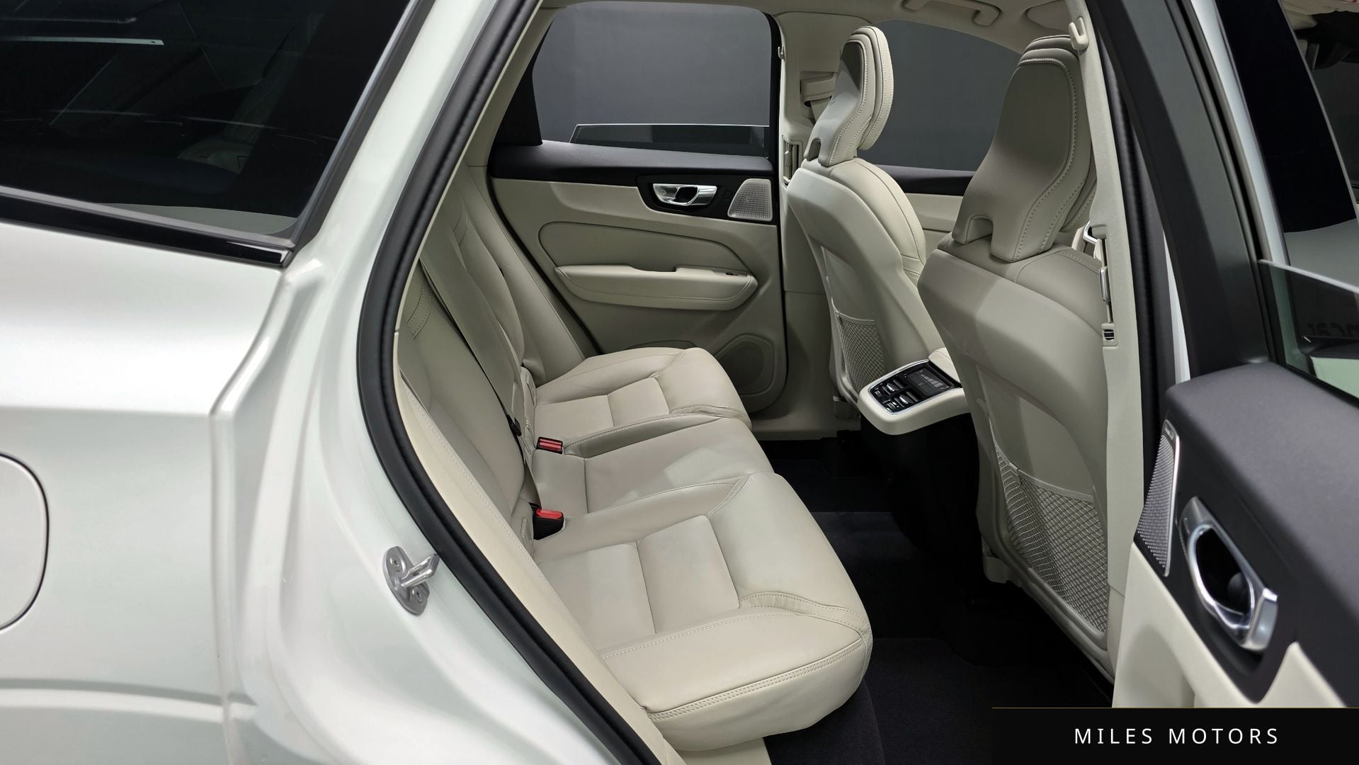 Volvo XC60 2026 — миниатюра 16
