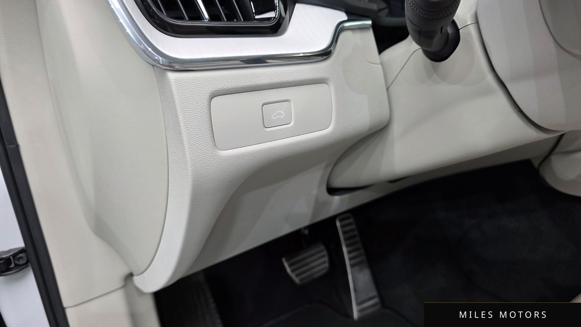 Volvo XC60 2026 — миниатюра 31