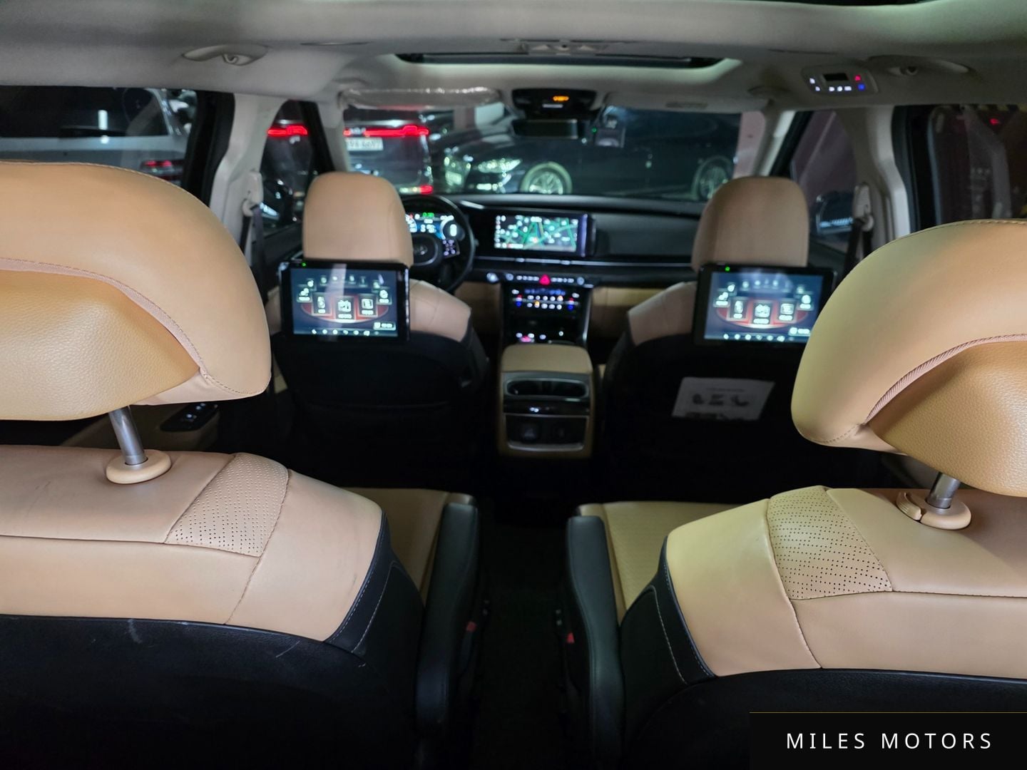 Kia Carnival 2021 — миниатюра 10