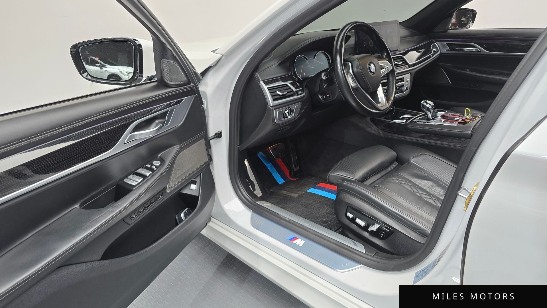 BMW 7 Series (G11) 2018 — миниатюра 10
