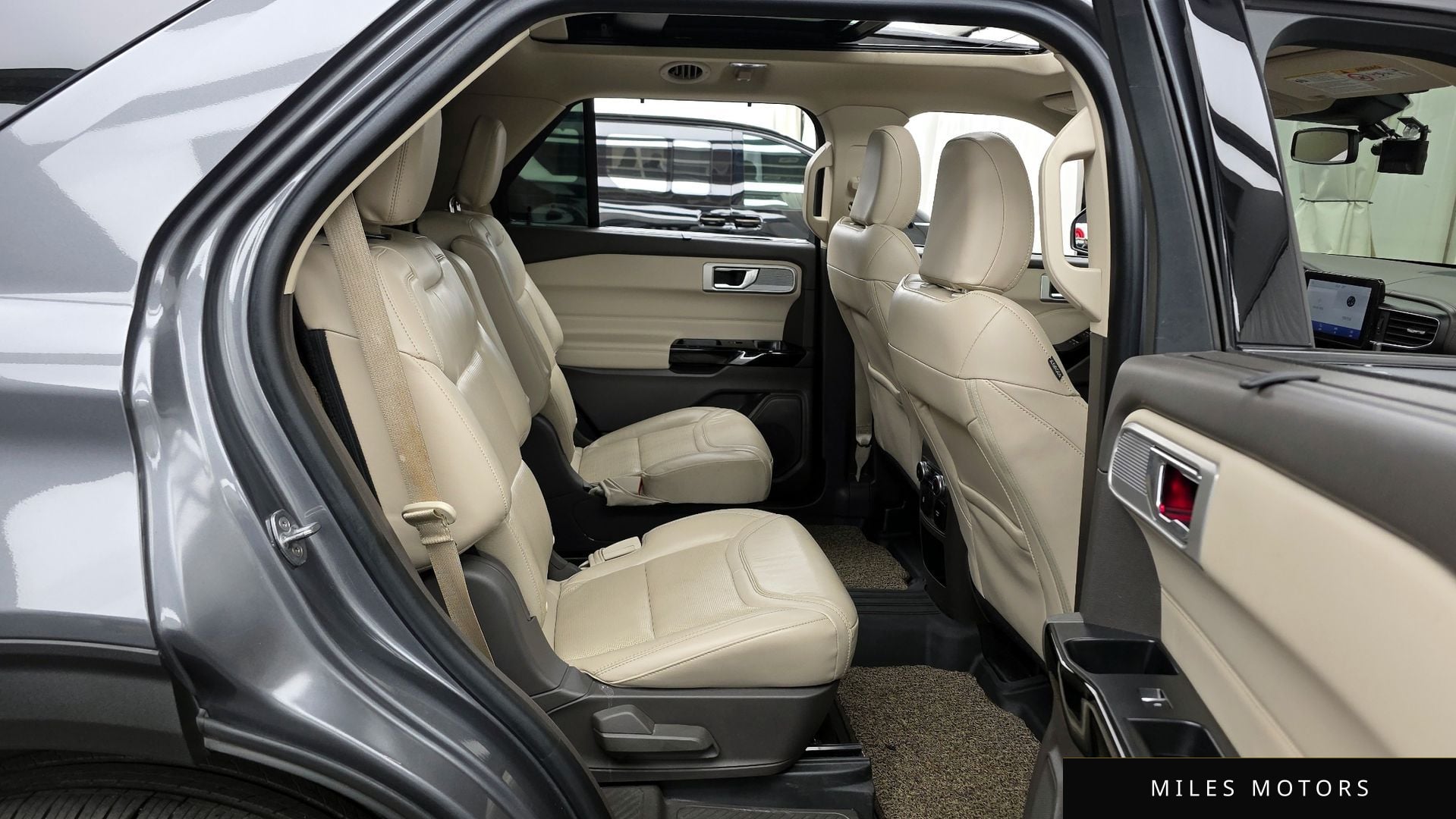 Ford Explorer 2021 — миниатюра 11