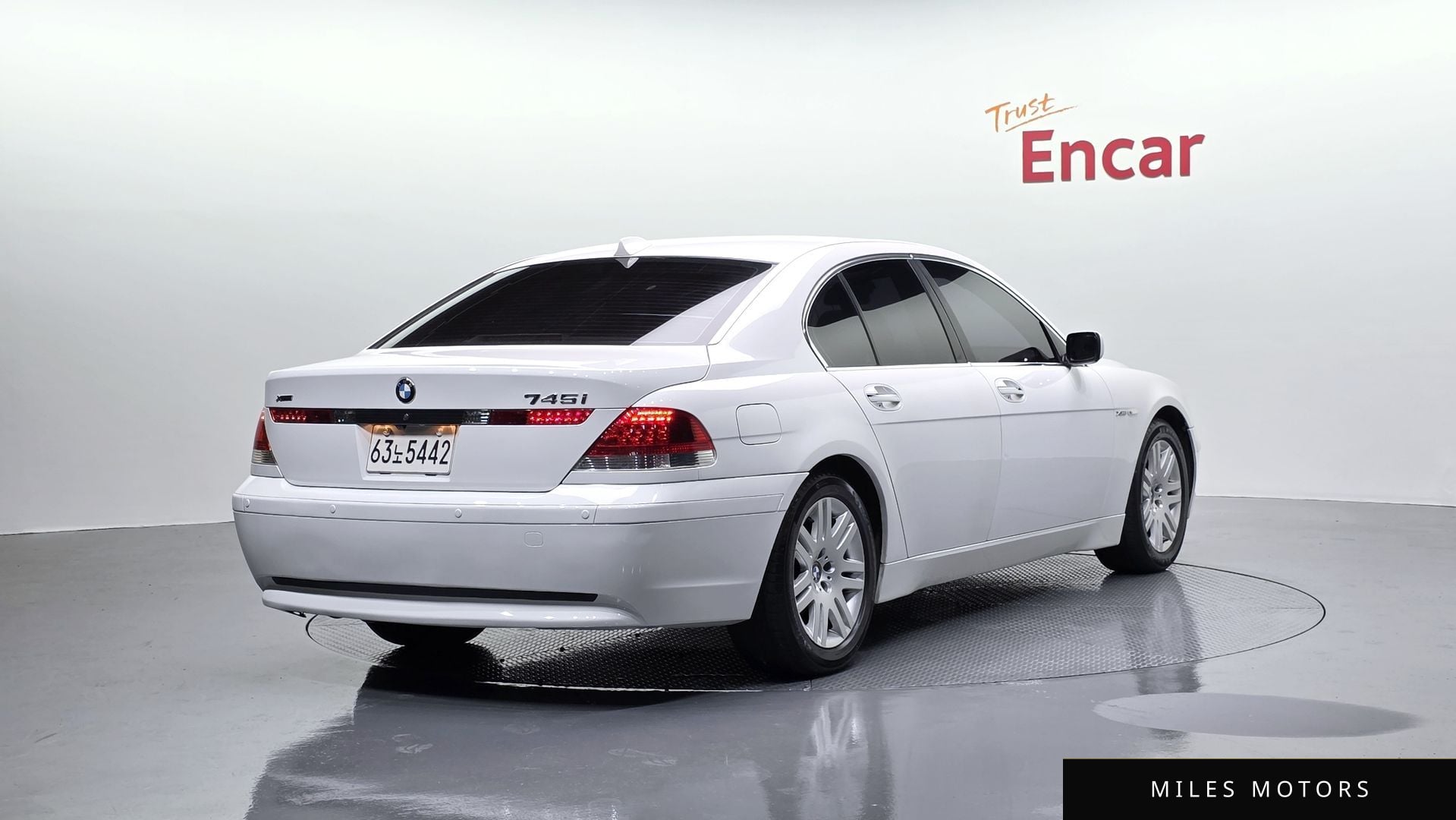 BMW 7 Series (E65) 2004 — миниатюра 2