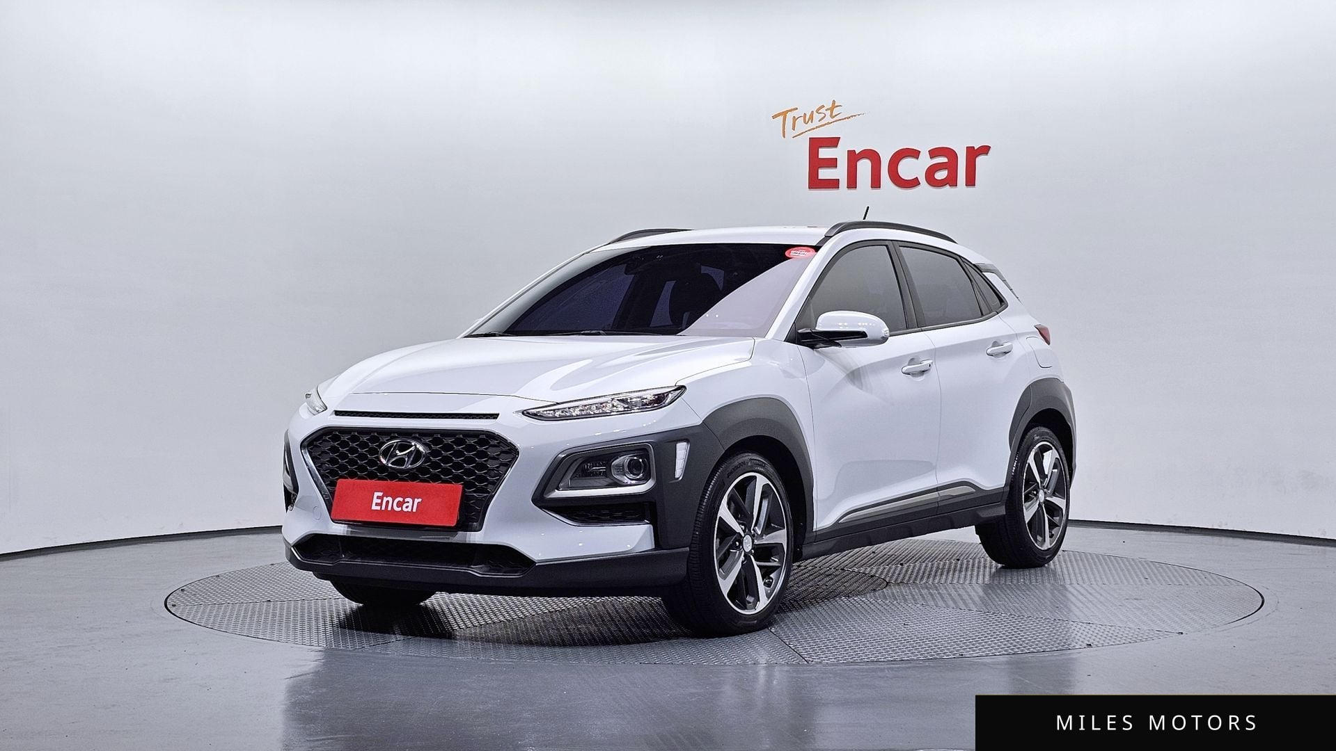 Hyundai Kona 2018 — фото 1 из 12