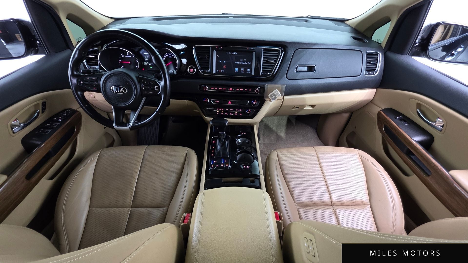 Kia Canival 2018 — миниатюра 10