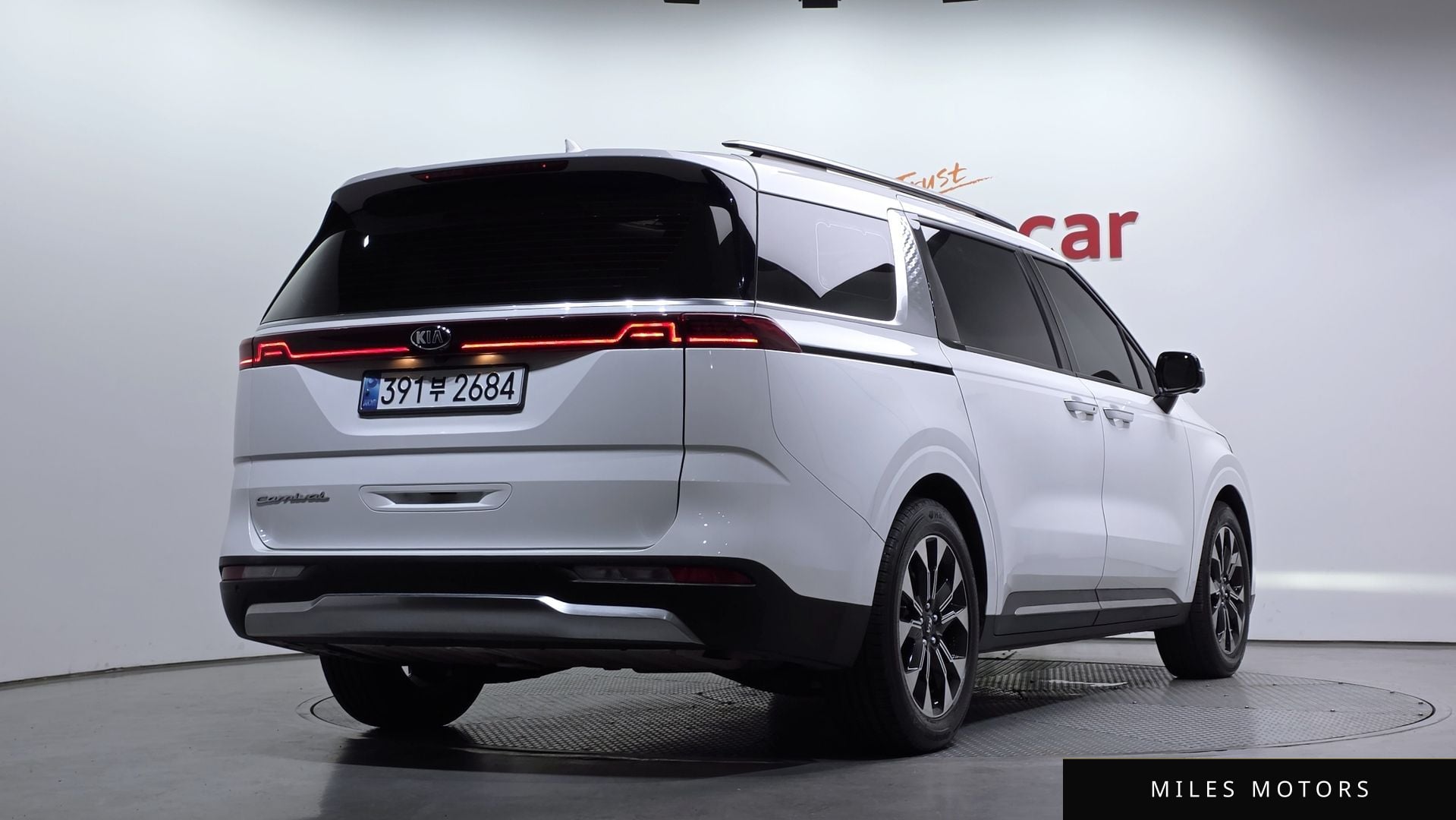 Kia Carnival 2021 — миниатюра 2