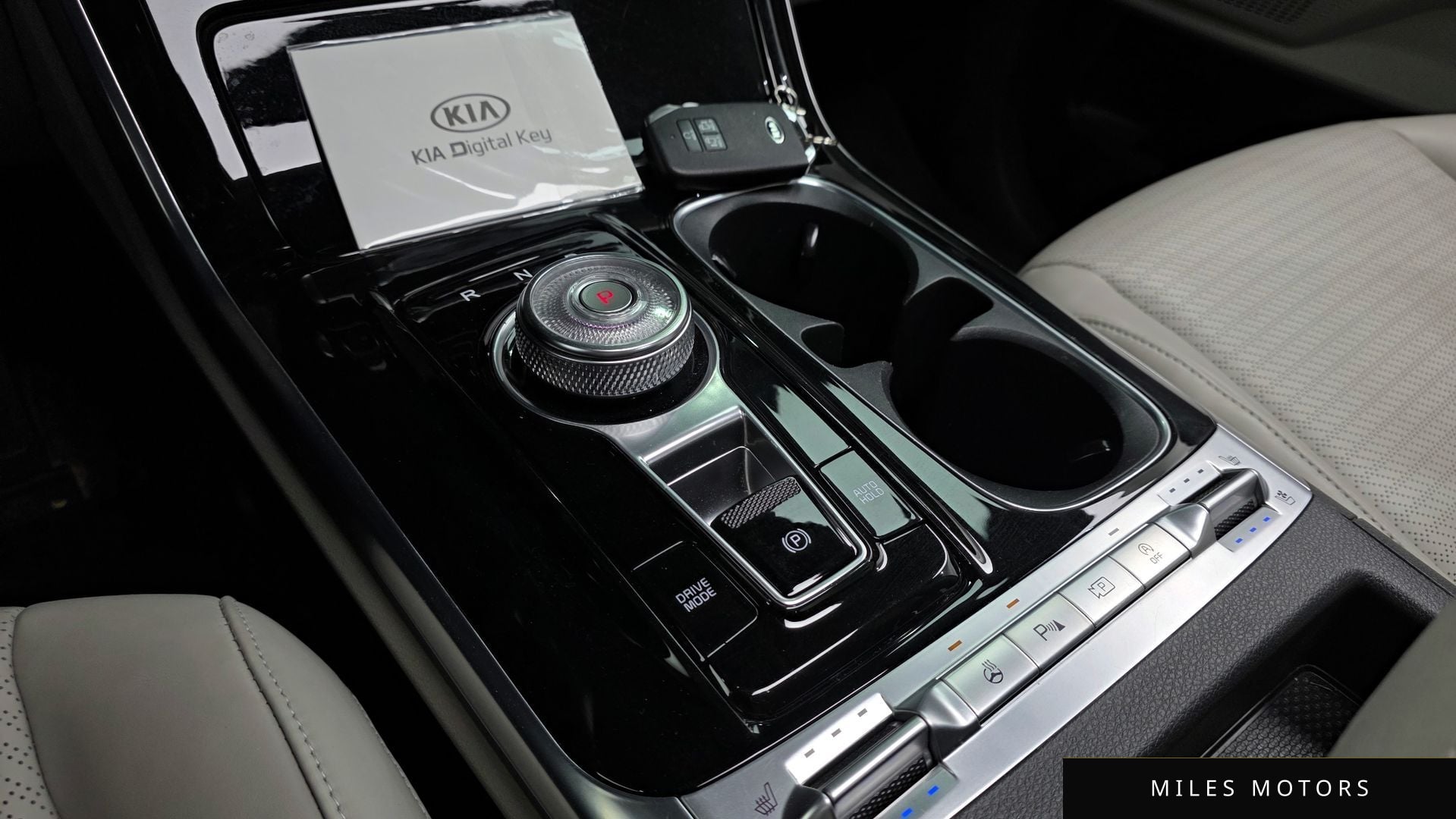 Kia Carnival 2021 — миниатюра 12
