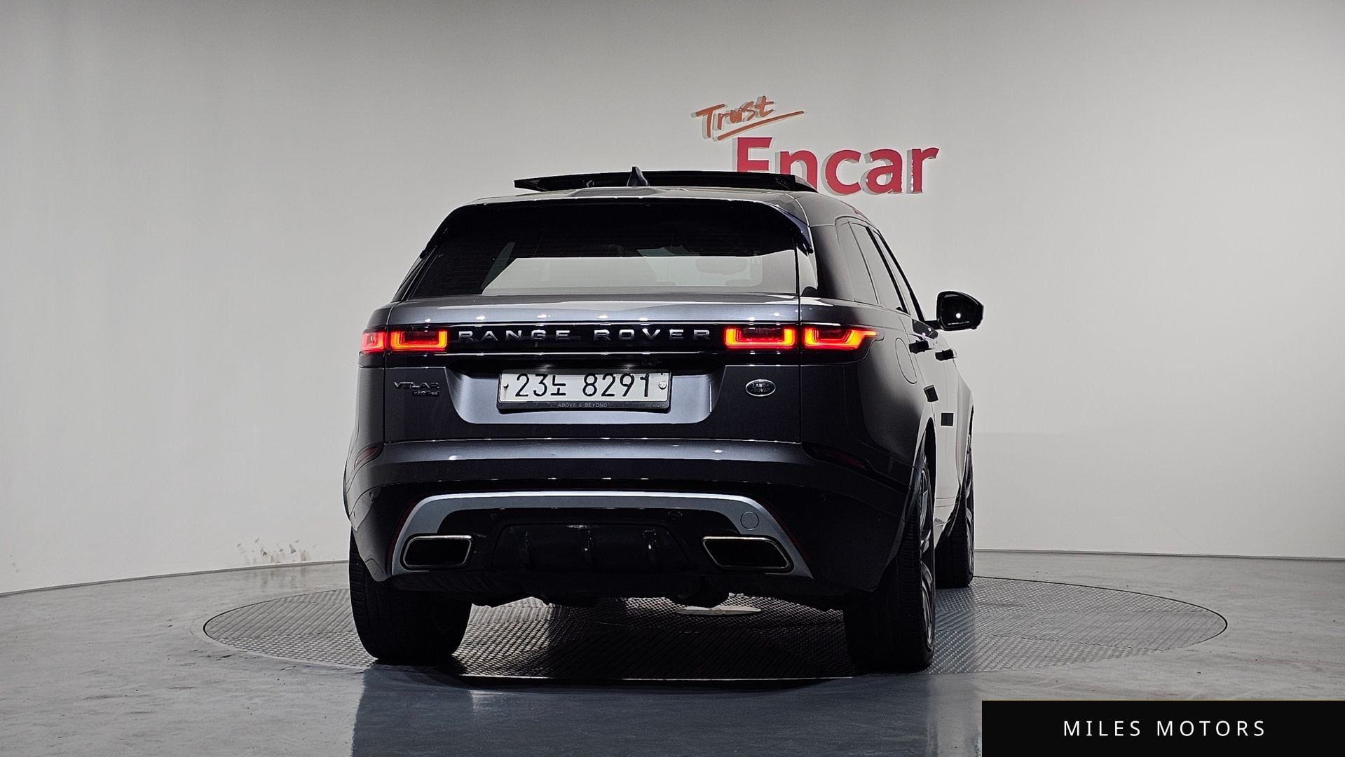 Land Rover Range Rover Velar 2018 — миниатюра 3