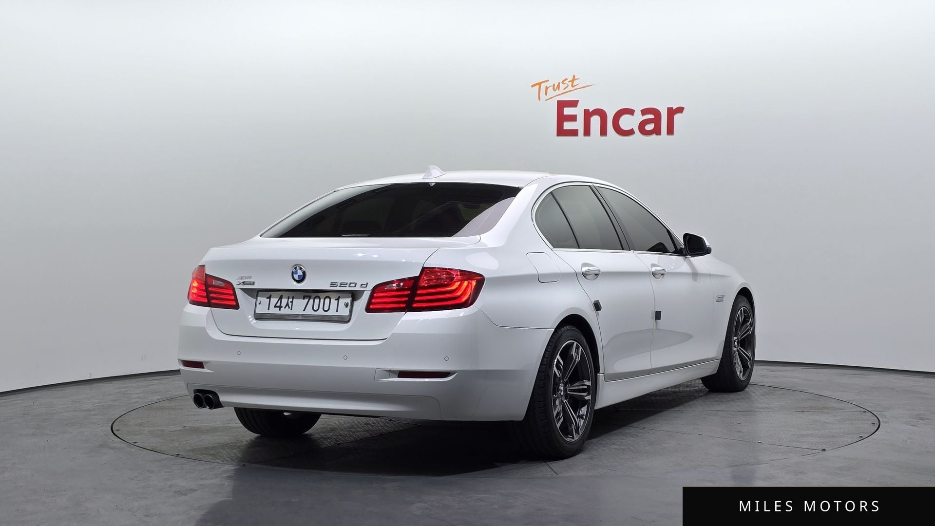 BMW 5 Series (F10) 2014 — миниатюра 2