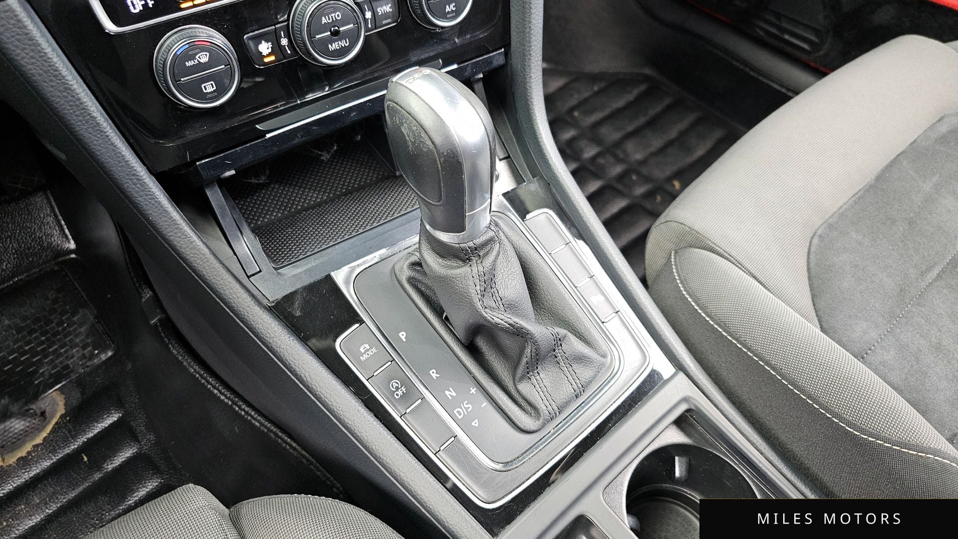 Volkswagen 골프 2015 — миниатюра 9