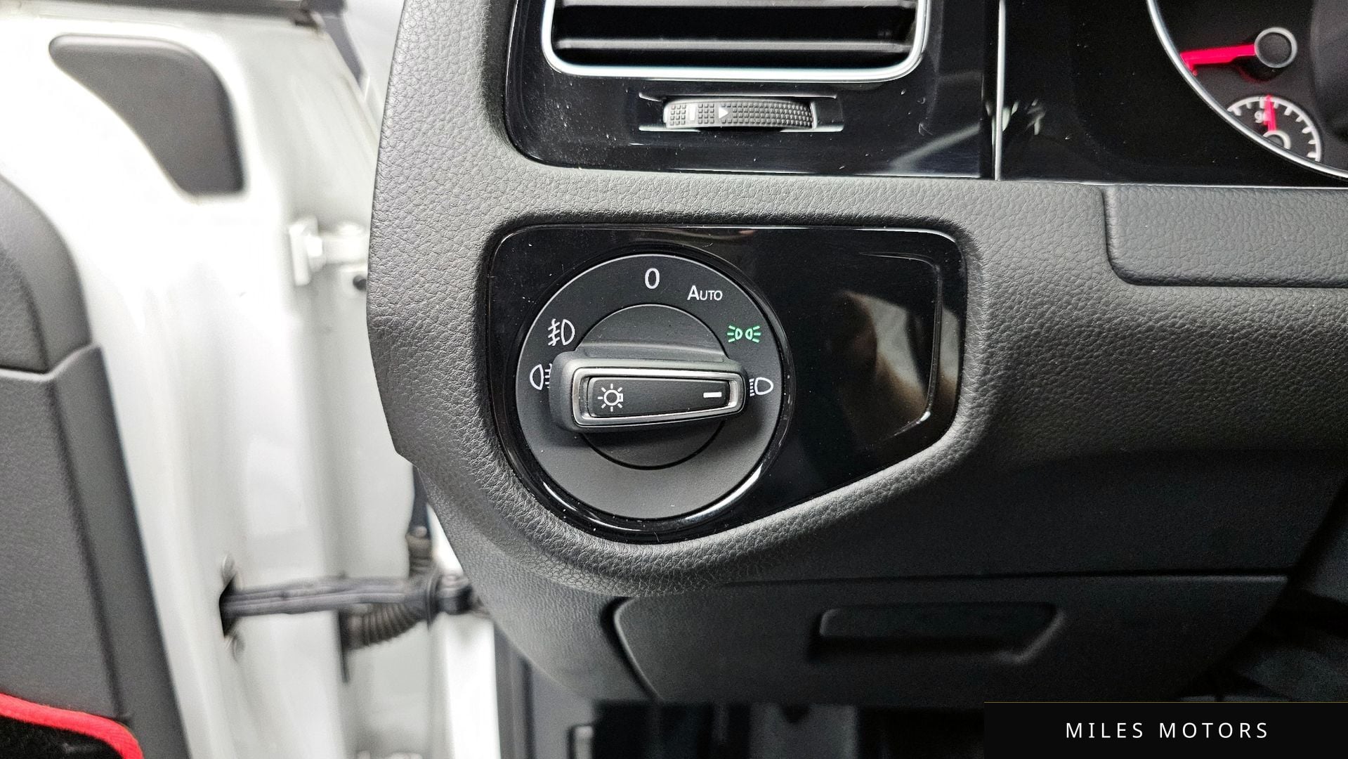 Volkswagen 골프 2015 — миниатюра 18