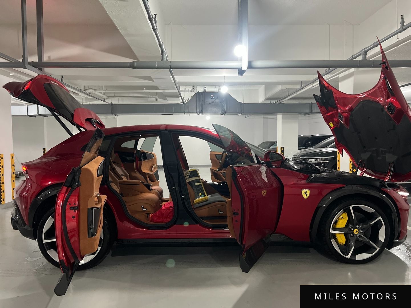 Ferrari 푸로산게 2025 — миниатюра 17
