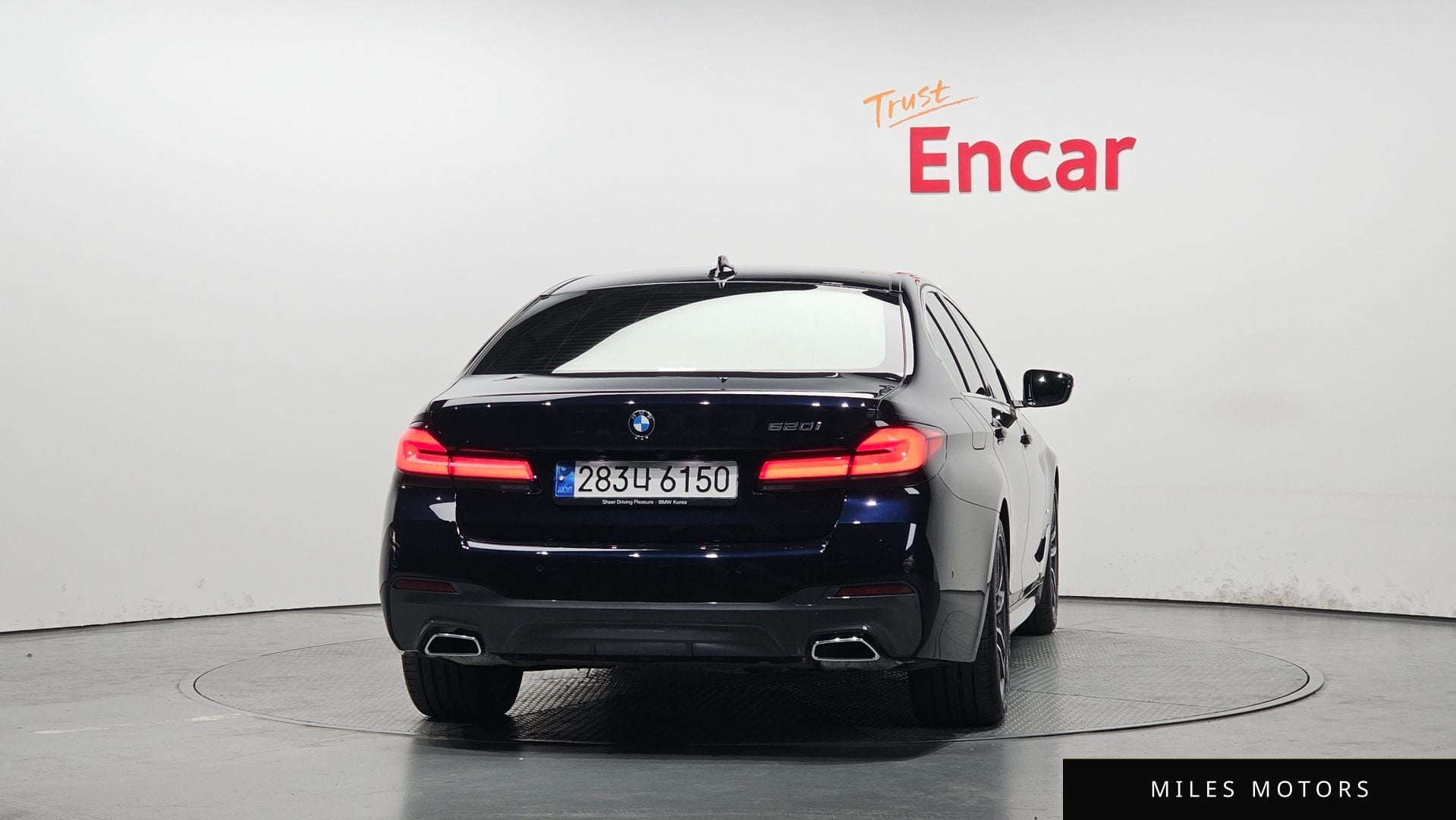 BMW 5 Series (G30) 2023 — миниатюра 4