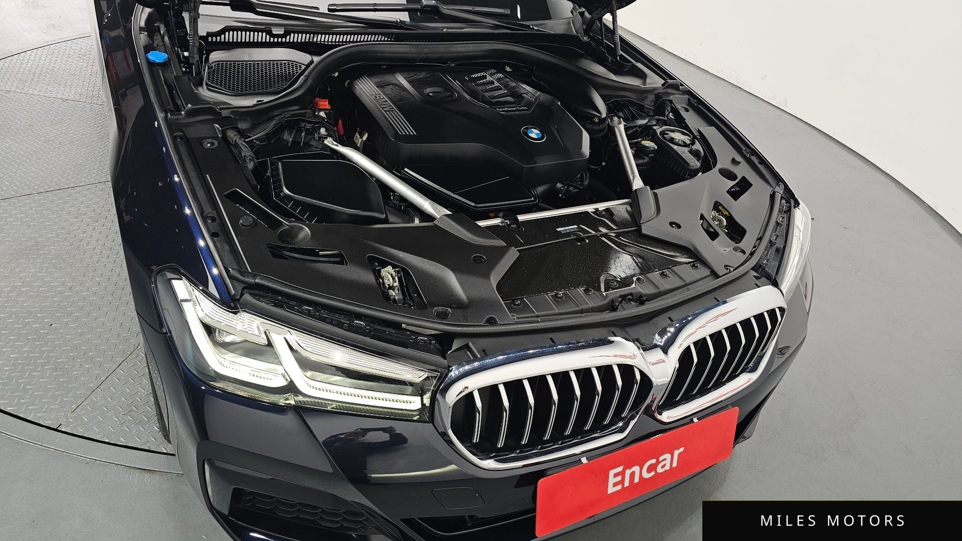 BMW 5 Series (G30) 2023 — миниатюра 6