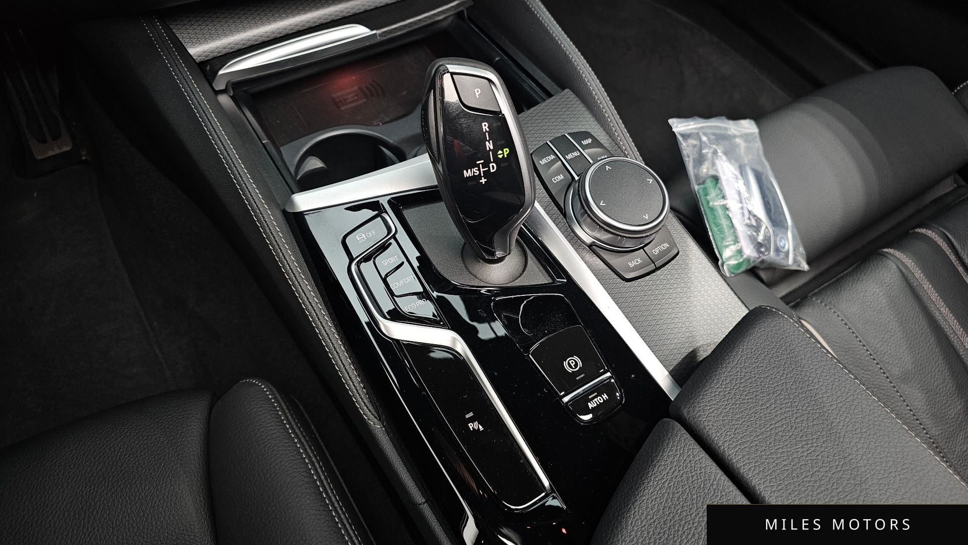 BMW 5 Series (G30) 2023 — миниатюра 9