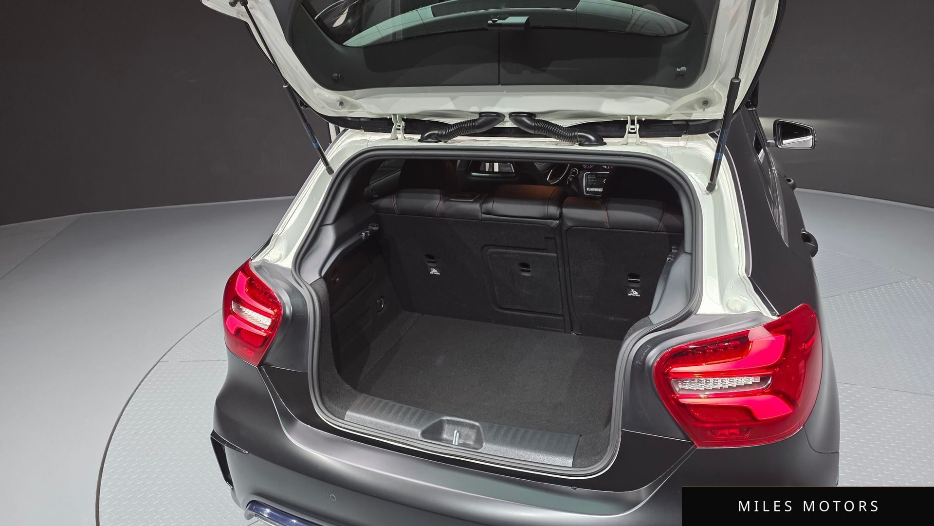 Mercedes-Benz A-Class W176 2017 — миниатюра 26