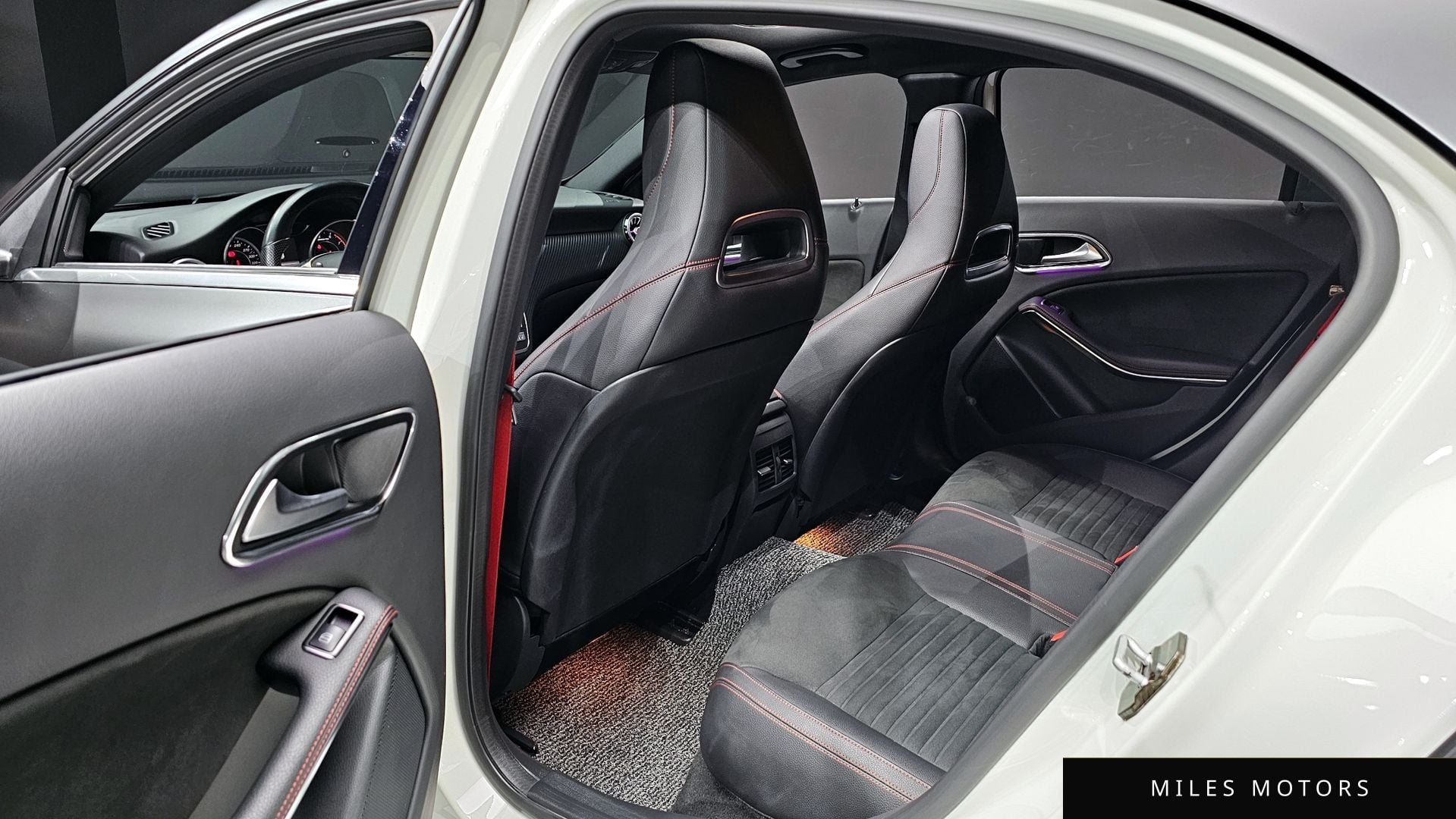 Mercedes-Benz A-Class W176 2017 — миниатюра 16