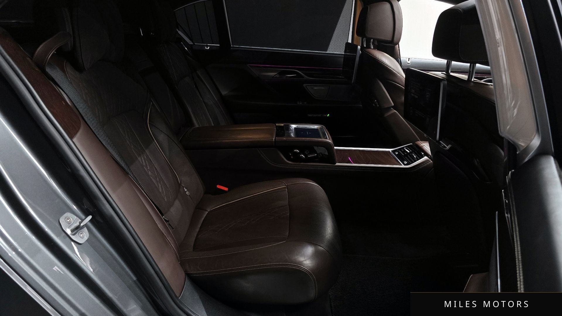 BMW 7 Series (G11) 2016 — миниатюра 11