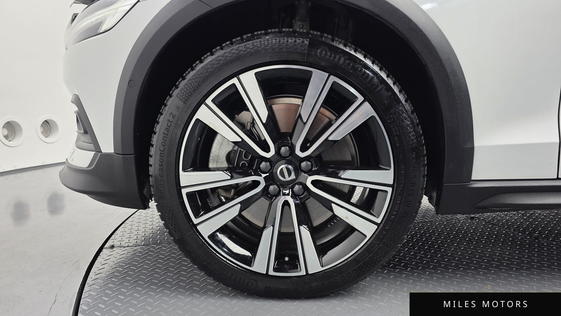 Volvo V60 크로스컨트리 2023 — миниатюра 5