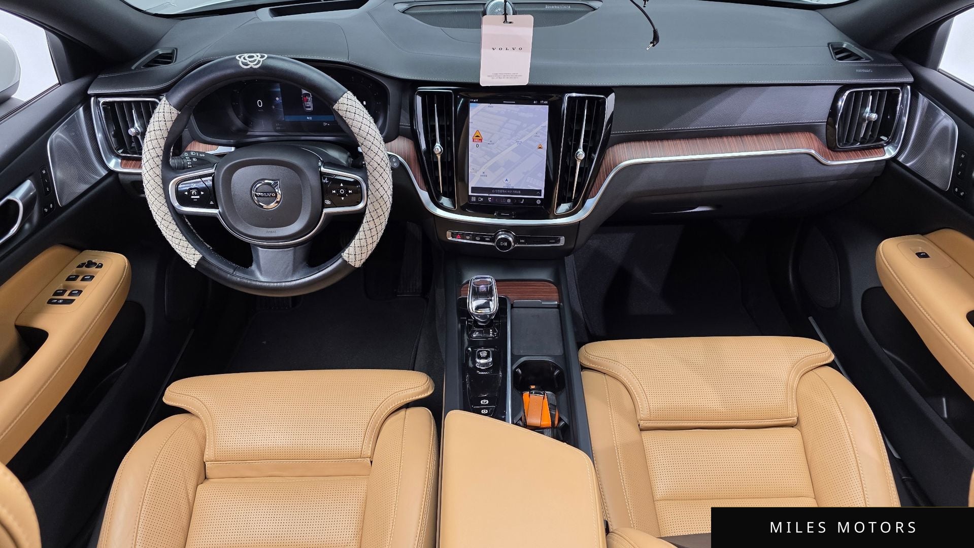 Volvo V60 크로스컨트리 2023 — миниатюра 10