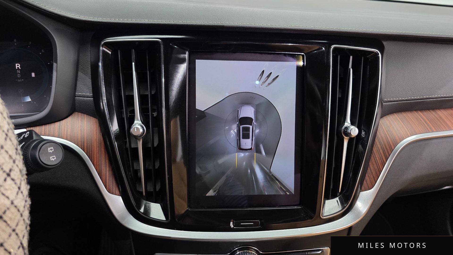 Volvo V60 크로스컨트리 2023 — миниатюра 22