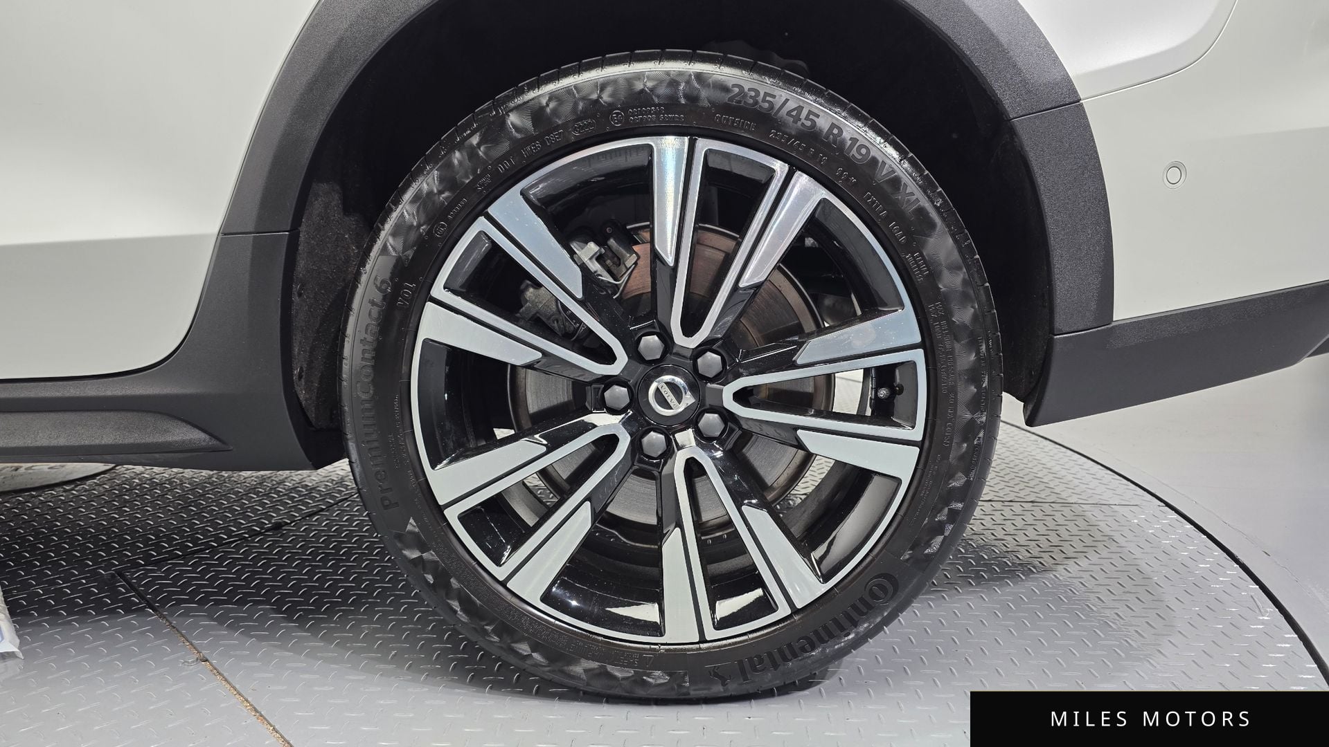 Volvo V60 크로스컨트리 2023 — миниатюра 7