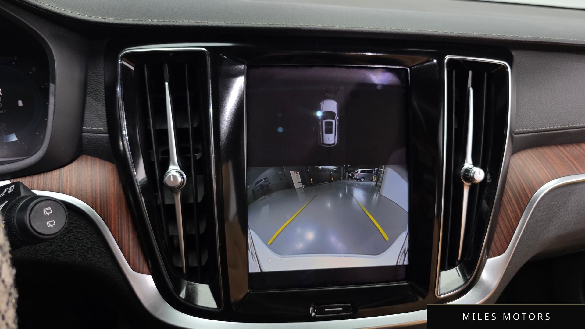 Volvo V60 크로스컨트리 2023 — миниатюра 27
