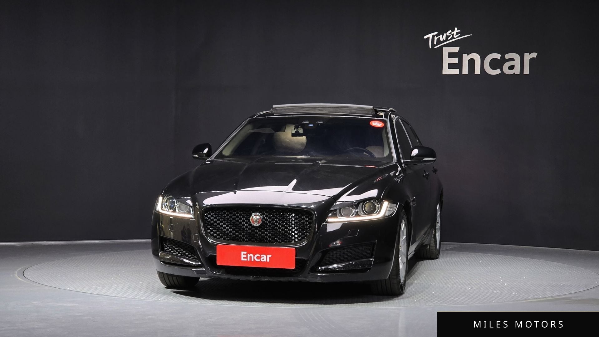 Jaguar XF (X260) 2017 — миниатюра 3