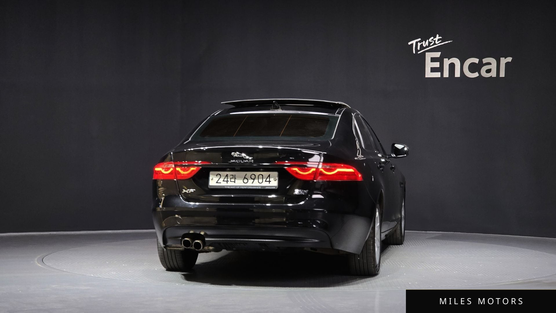 Jaguar XF (X260) 2017 — миниатюра 4