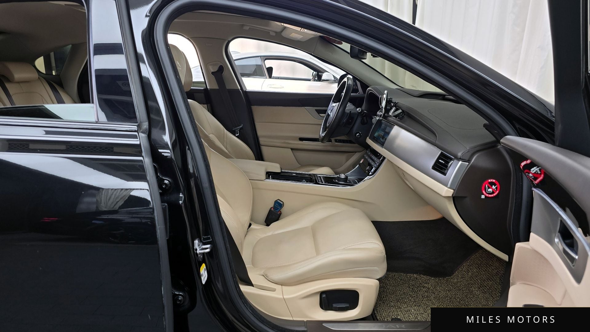 Jaguar XF (X260) 2017 — миниатюра 12