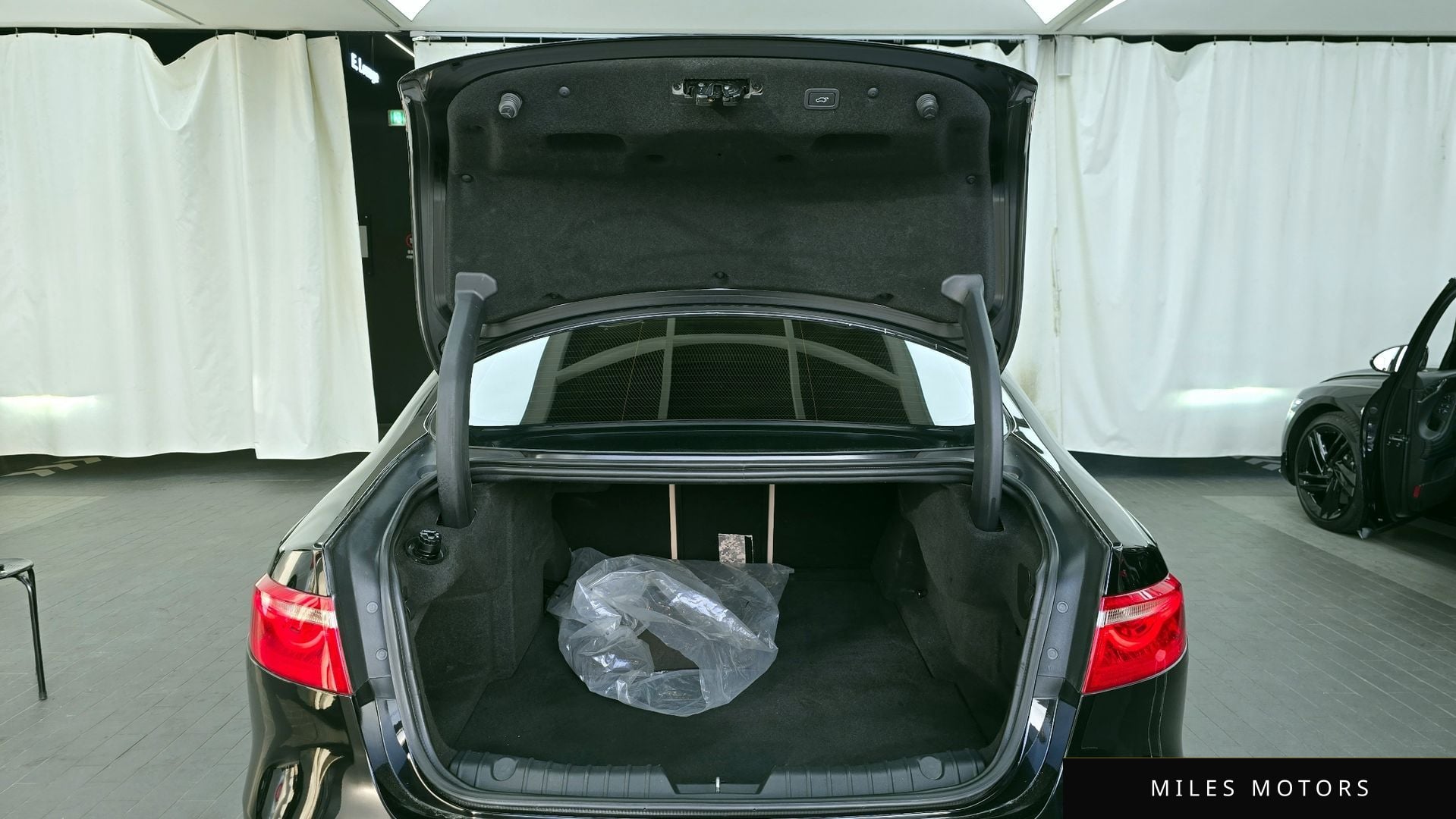 Jaguar XF (X260) 2017 — миниатюра 20