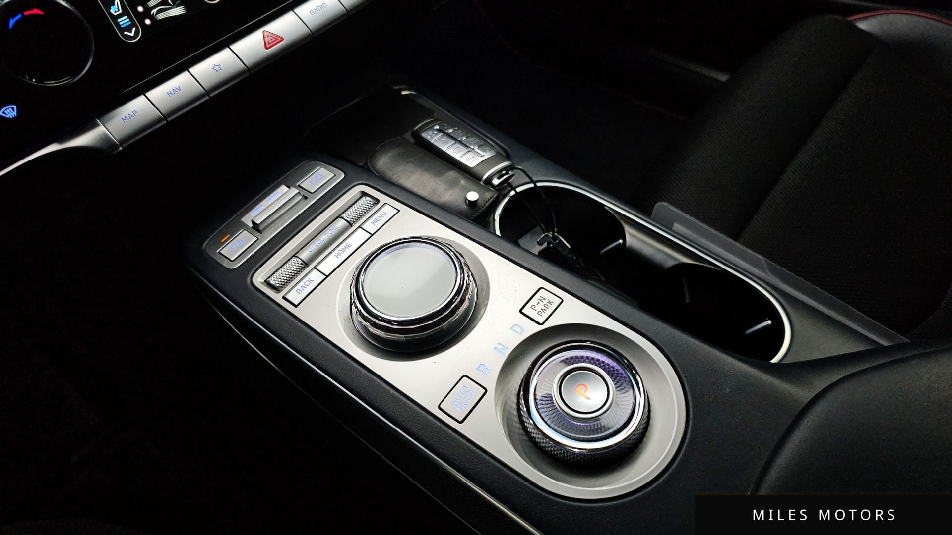 Genesis GV70 2024 — миниатюра 12