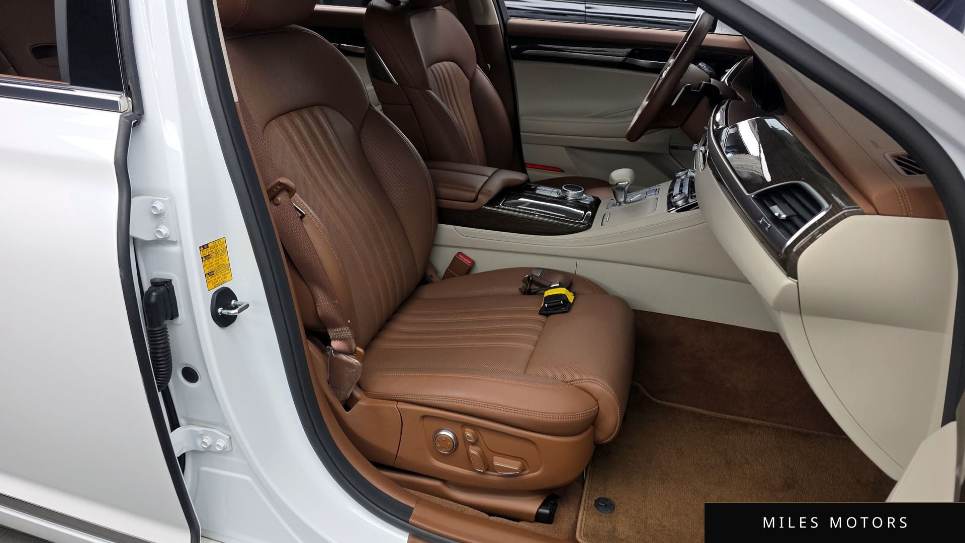 Genesis G90 2021 — миниатюра 16
