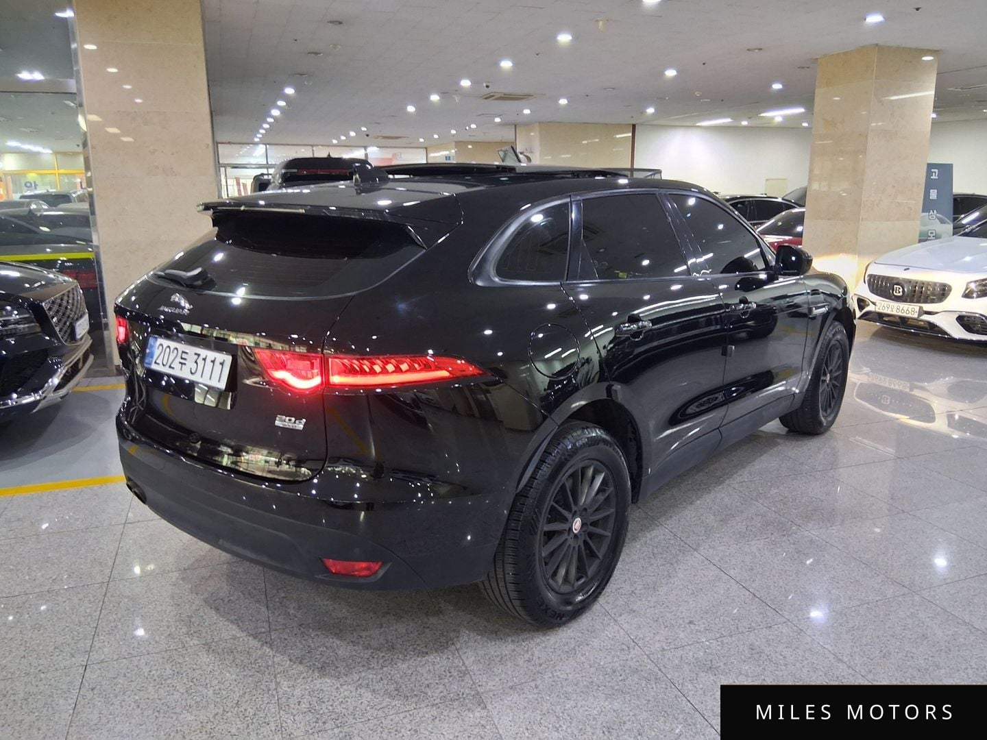 Jaguar F-PACE 2018 — миниатюра 4