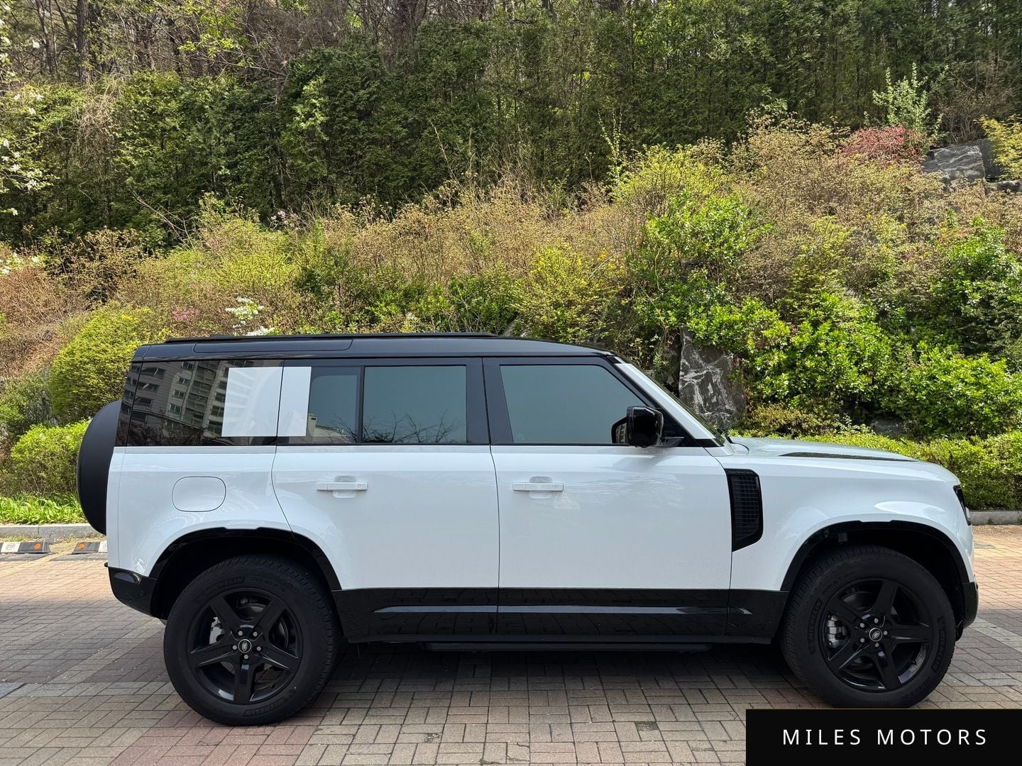 Land Rover Defender 2025 — миниатюра 4