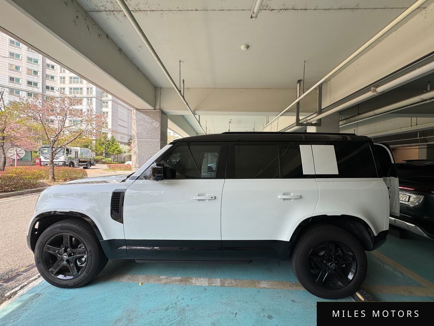 Land Rover Defender 2025 — миниатюра 5
