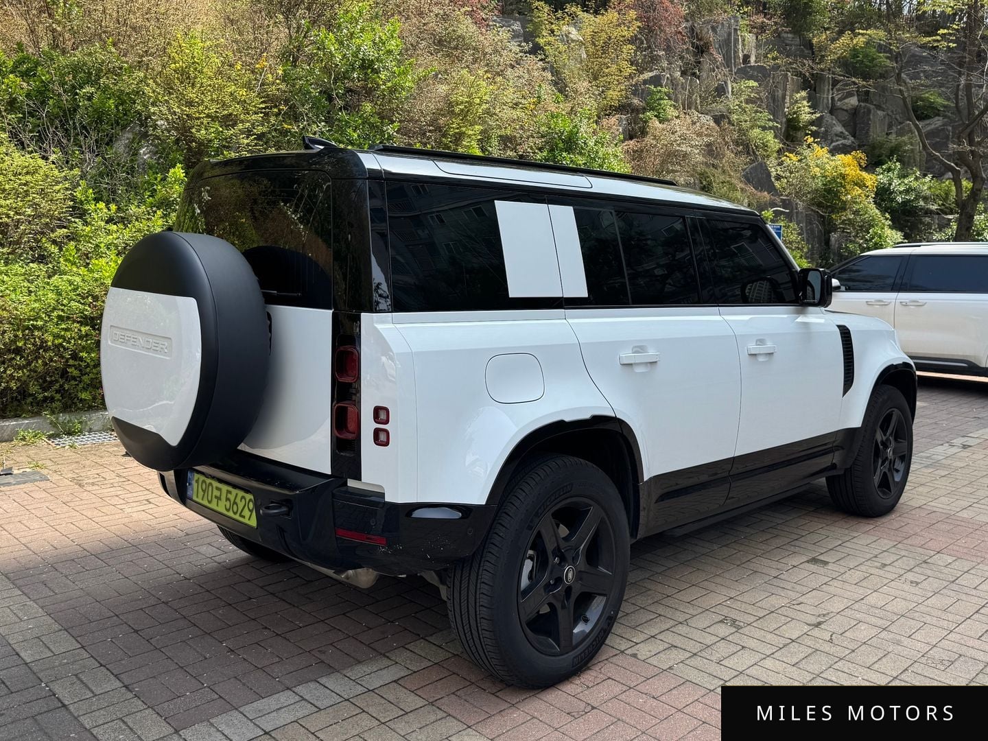 Land Rover Defender 2025 — миниатюра 7