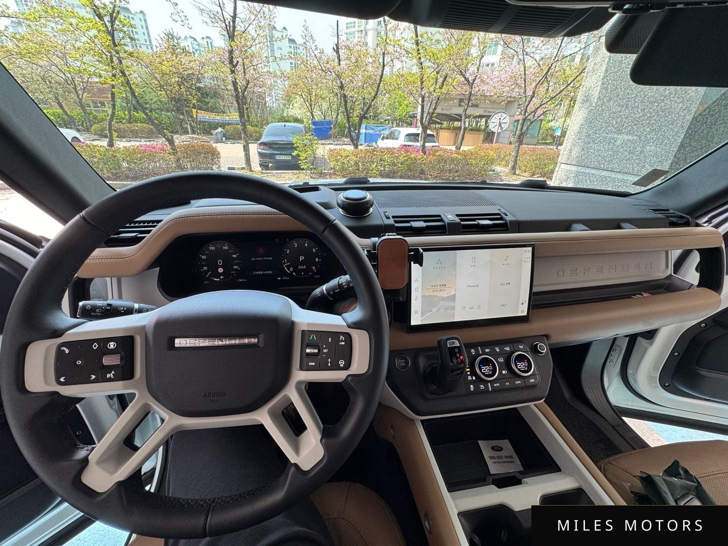 Land Rover Defender 2025 — миниатюра 12