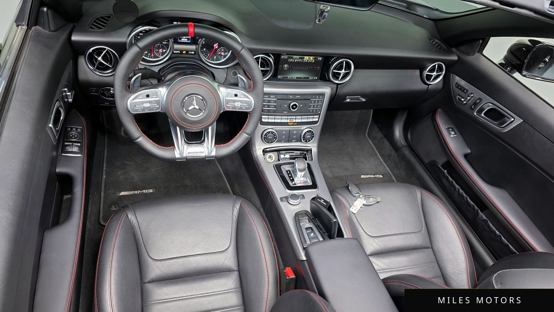 Mercedes-Benz SLC-Class R172 2017 — миниатюра 10