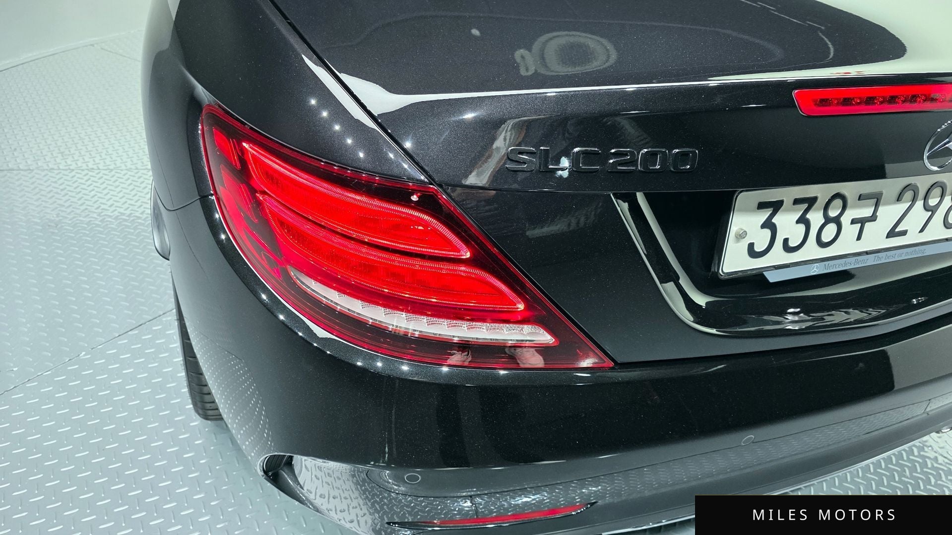 Mercedes-Benz SLC-Class R172 2017 — миниатюра 9