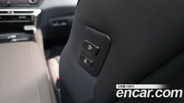 Лексус RX450h+ 2024 — миниатюра 37