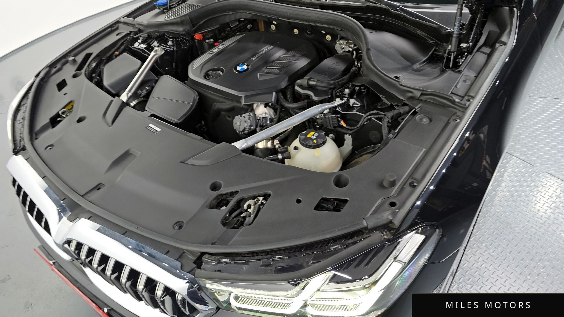 BMW 6 Series GT (G32) 2023 — миниатюра 6