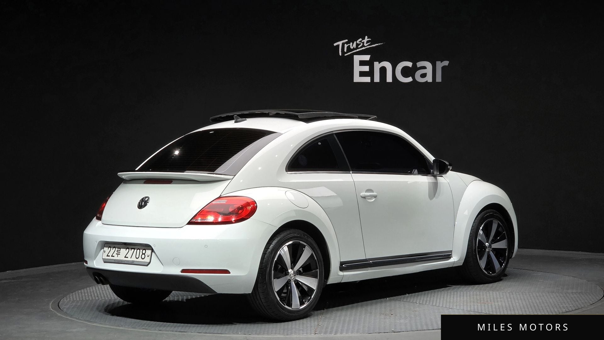 Volkswagen Beetle 2015 — миниатюра 2