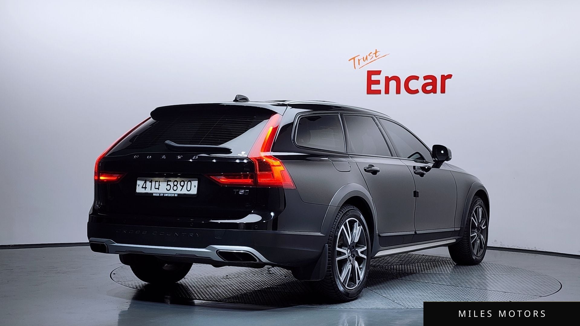 Volvo V90 2019 — миниатюра 2