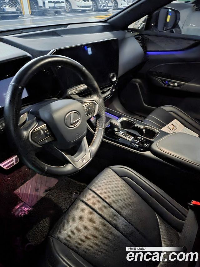 Лексус NX450h+ 2024 — миниатюра 2