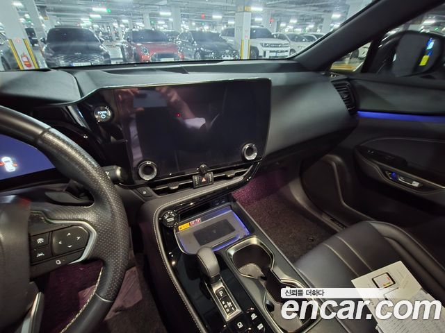 Лексус NX450h+ 2024 — миниатюра 15